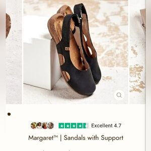 NWOT- Mayberry Black Sandals with Support Size 11 Runs On Smaller Side